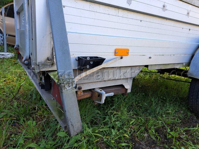 Aufbau hinten rechts, Klappstütze