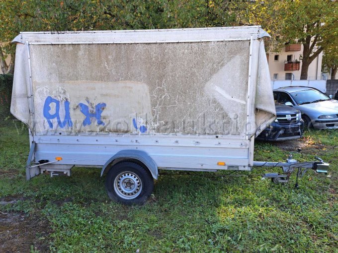 Verkaufsanhänger geschlossen