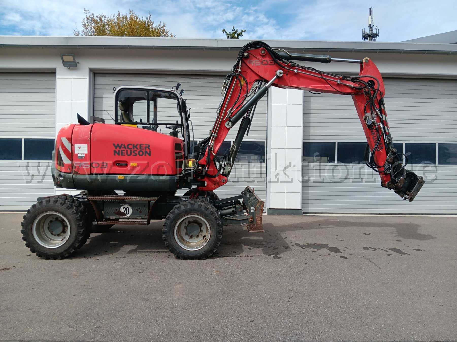 Wacker-Neuson Bagger Ansicht Fahrtrichtung rechts