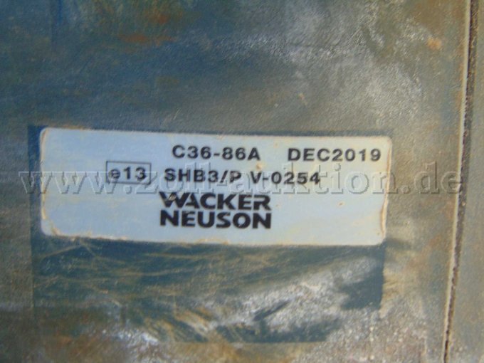 Wacker Neuson Benzintrennschneider Aufkleber mit Herstellerdaten