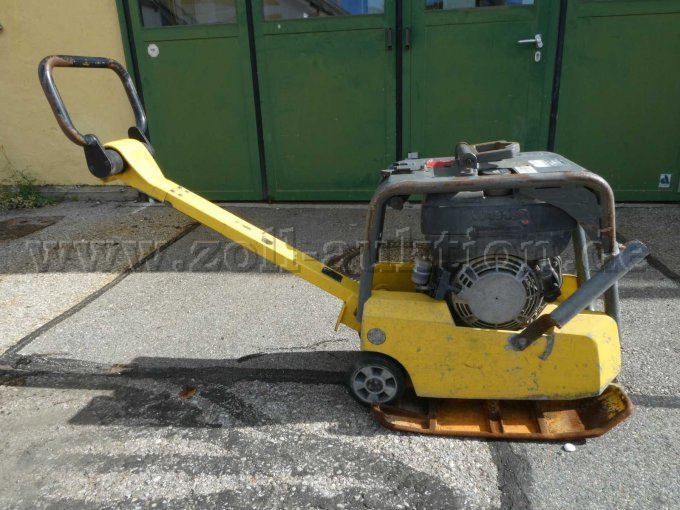 1 Wacker Neuson Rüttelplatte DPU 2550H, defekt, gebraucht: Ansicht von rechts
