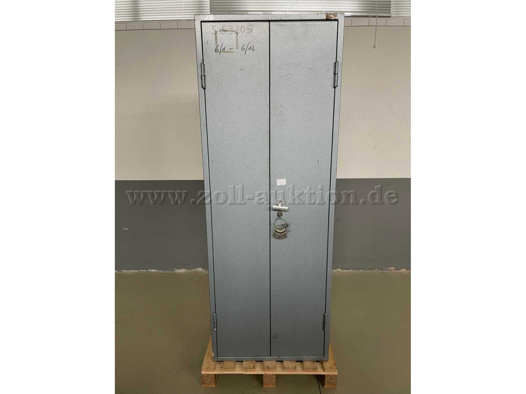 Ansicht von vorn mit Schlüssel