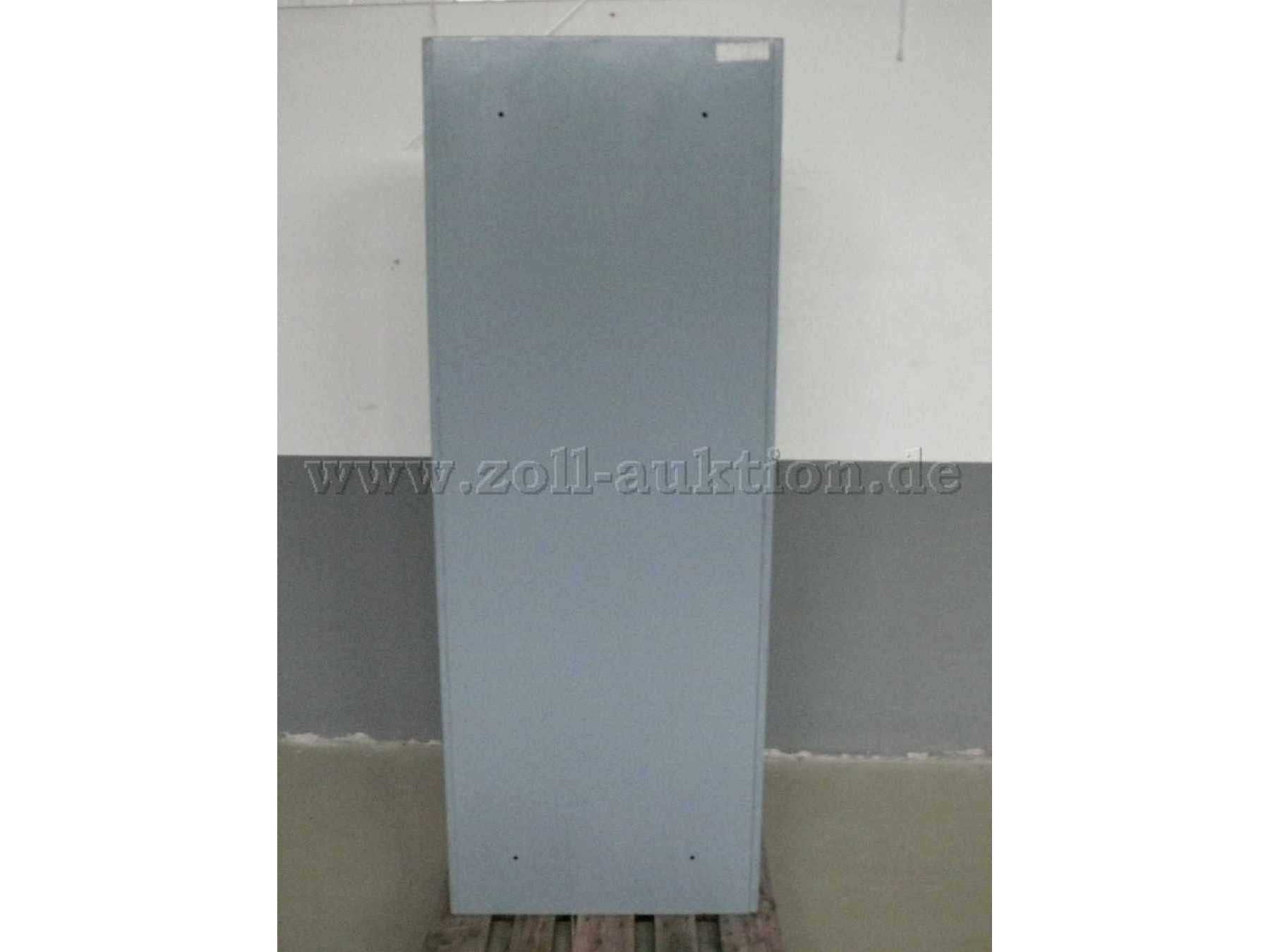 hintere Ansicht vom Schrank