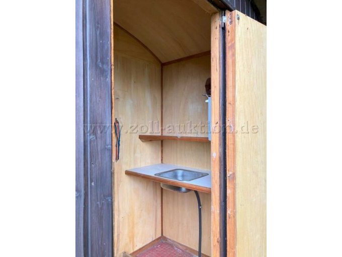 Werkraum mit Waschbecken