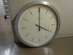 Uhr Front