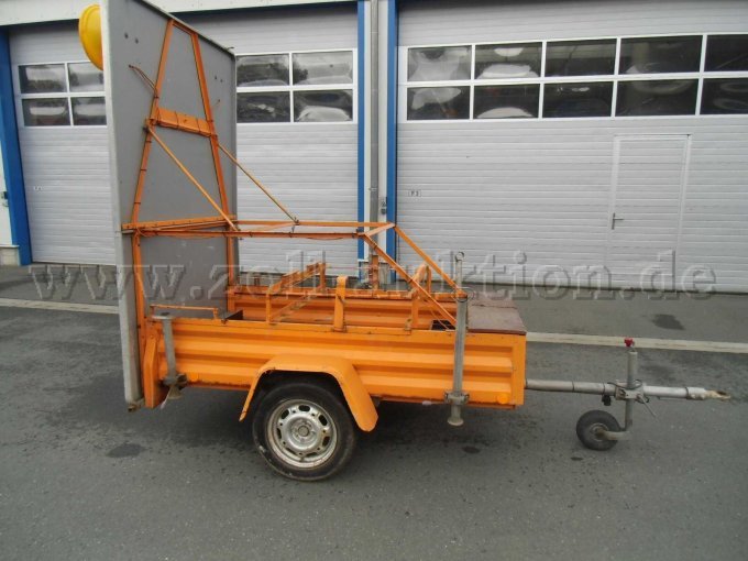 Warnleitanhänger rechts