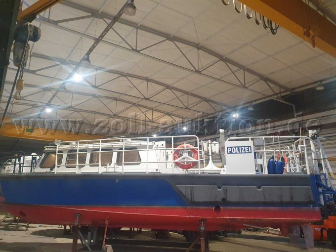 Backbordansicht (komplett)