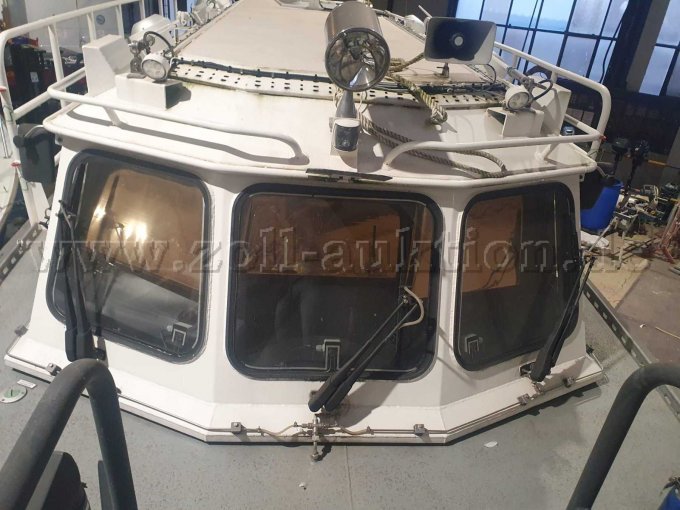 Steuerhaus (Frontansicht)