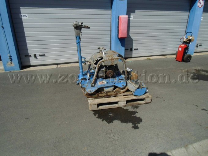 Rüttelplatte Weber CR 5 E rechte Seite