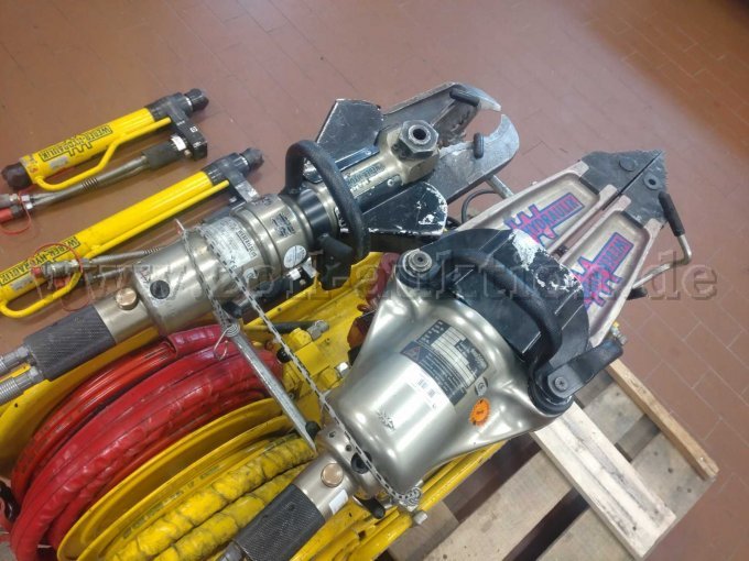 1 Weber-uitrusting: schaar en spreider + reddingscilinder voor de brandweer – foto 2 – kavel bij Zoll-Auktion, Celle