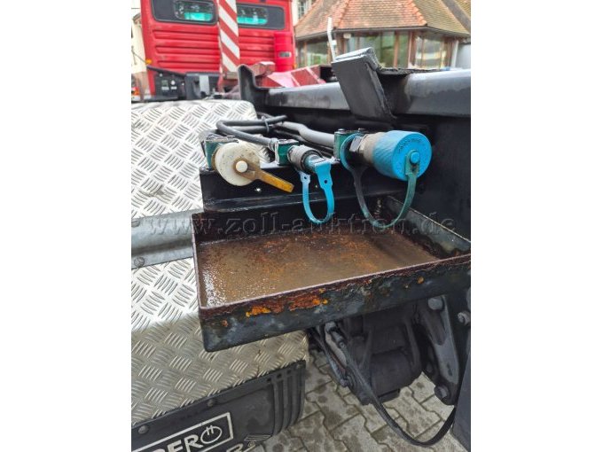 Hydraulikanschlüsse für Kranmulde