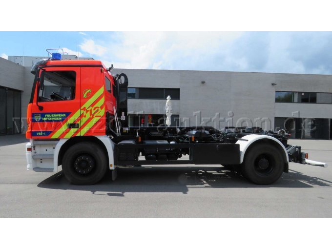 Fahrzeugseite links.