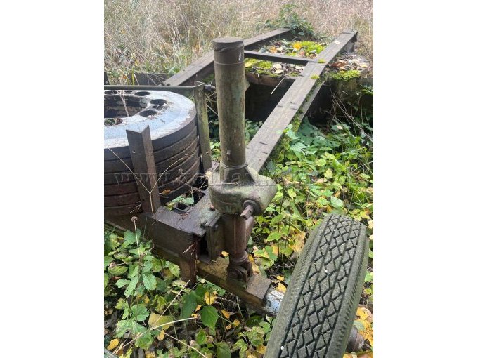 Hinteransicht Höhenversteller für Schiebeschild