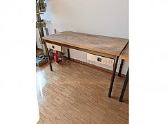 Werkbank Schubladen geschlossen.