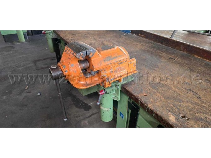 Schraubstock mit Höhenverstellung