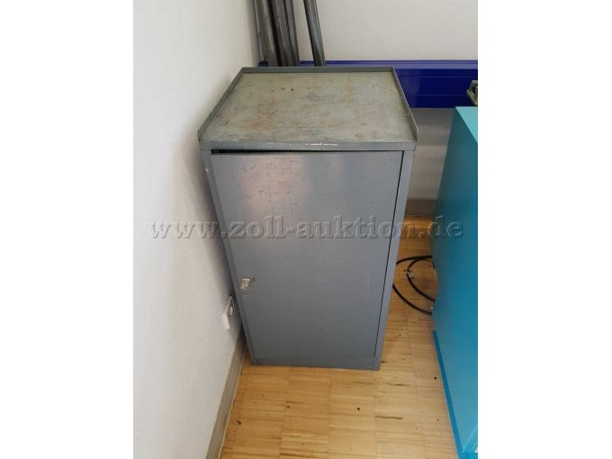 Werkstatt-Stahlschrank Vorderansicht