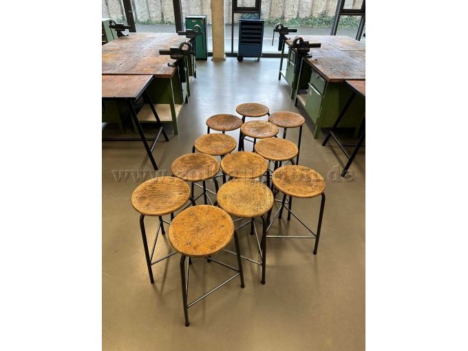 12 Hocker, Hersteller unbekannt