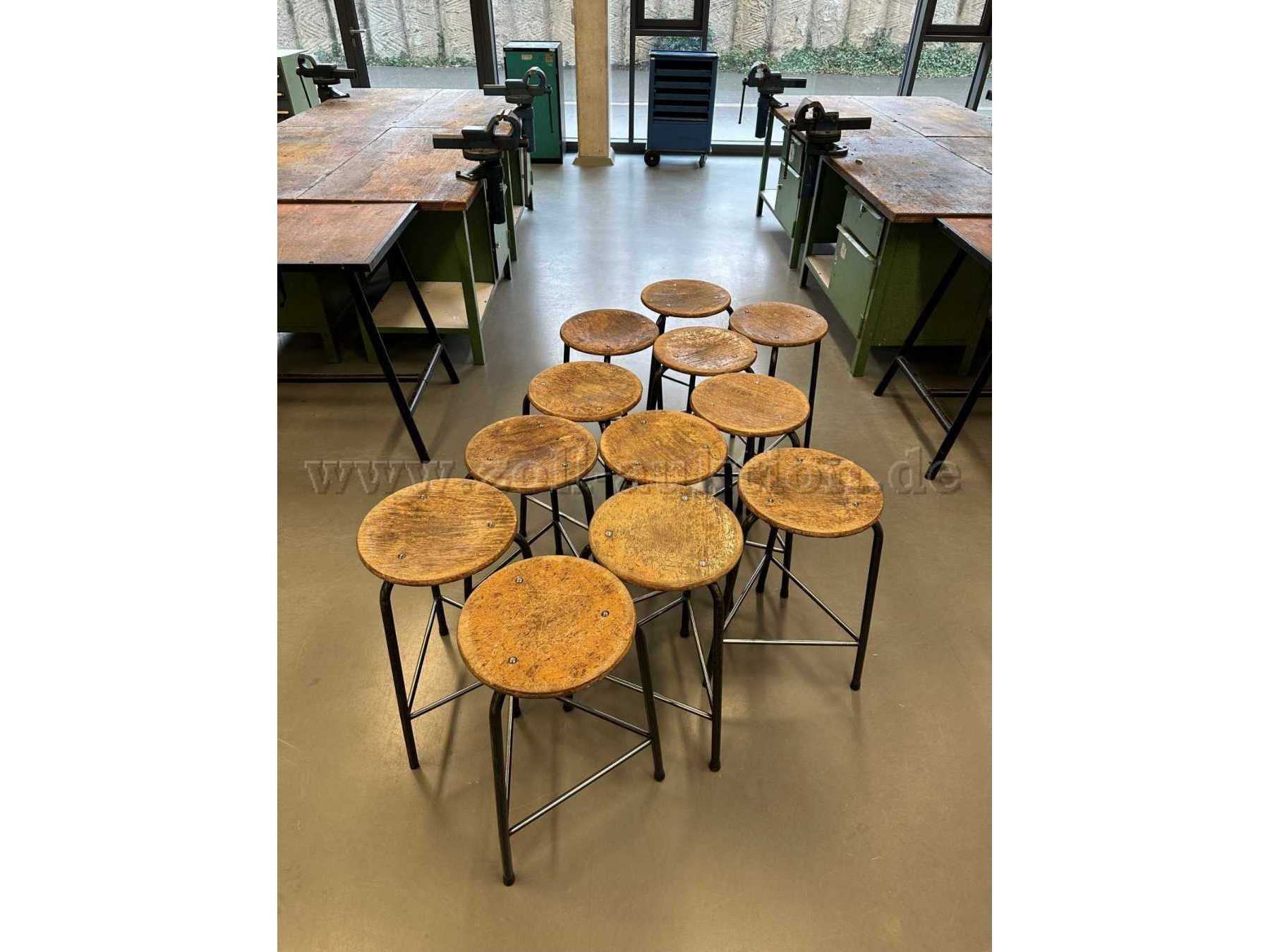 12 Hocker, Hersteller unbekannt