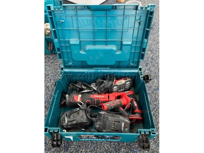 Kiste 1 mit Inhalt