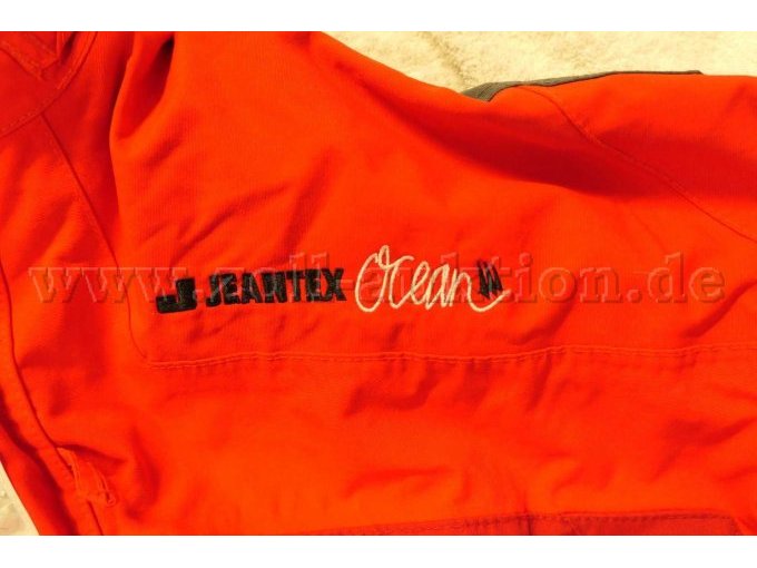 Jacke Modellaufschrift