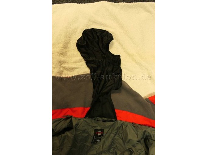 Jacke Sturmhaube