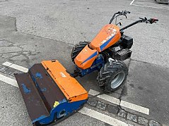 Irus Wiesenmäher Frontansicht