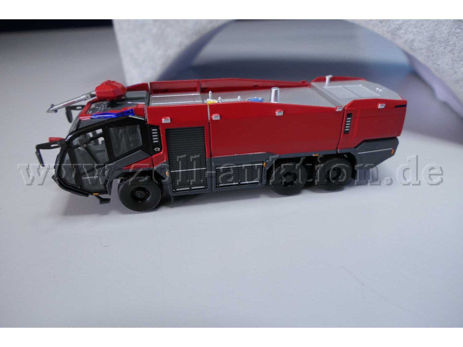 Rosenbauer FLF Panther 6x6 Ansicht von der Seite