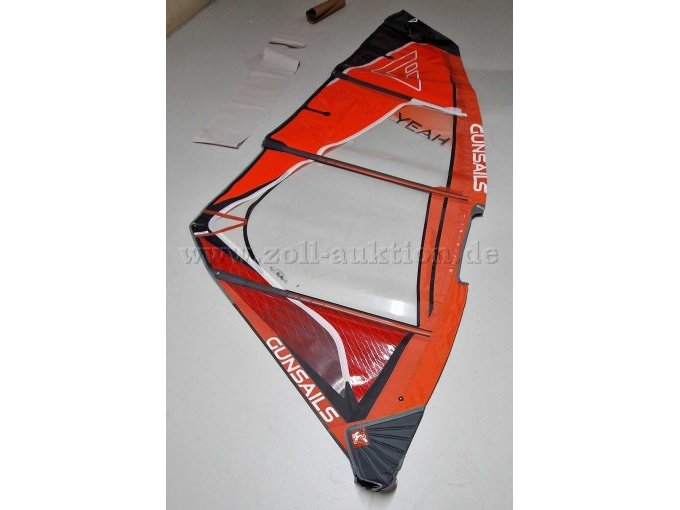 Windsurfsegel rechte Seite
