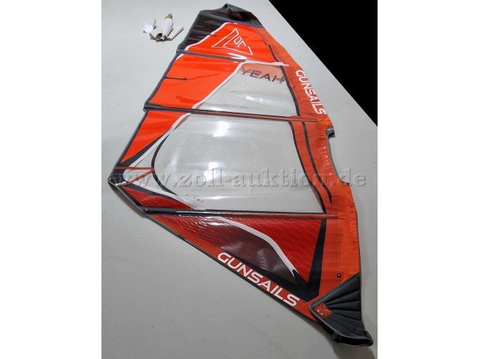 Windsurfsegel rechte Seite