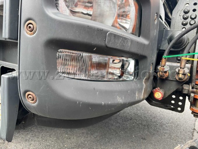 St0ßfänger vorne rechts