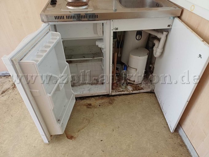 Spültisch mit Durchlauferhitzer