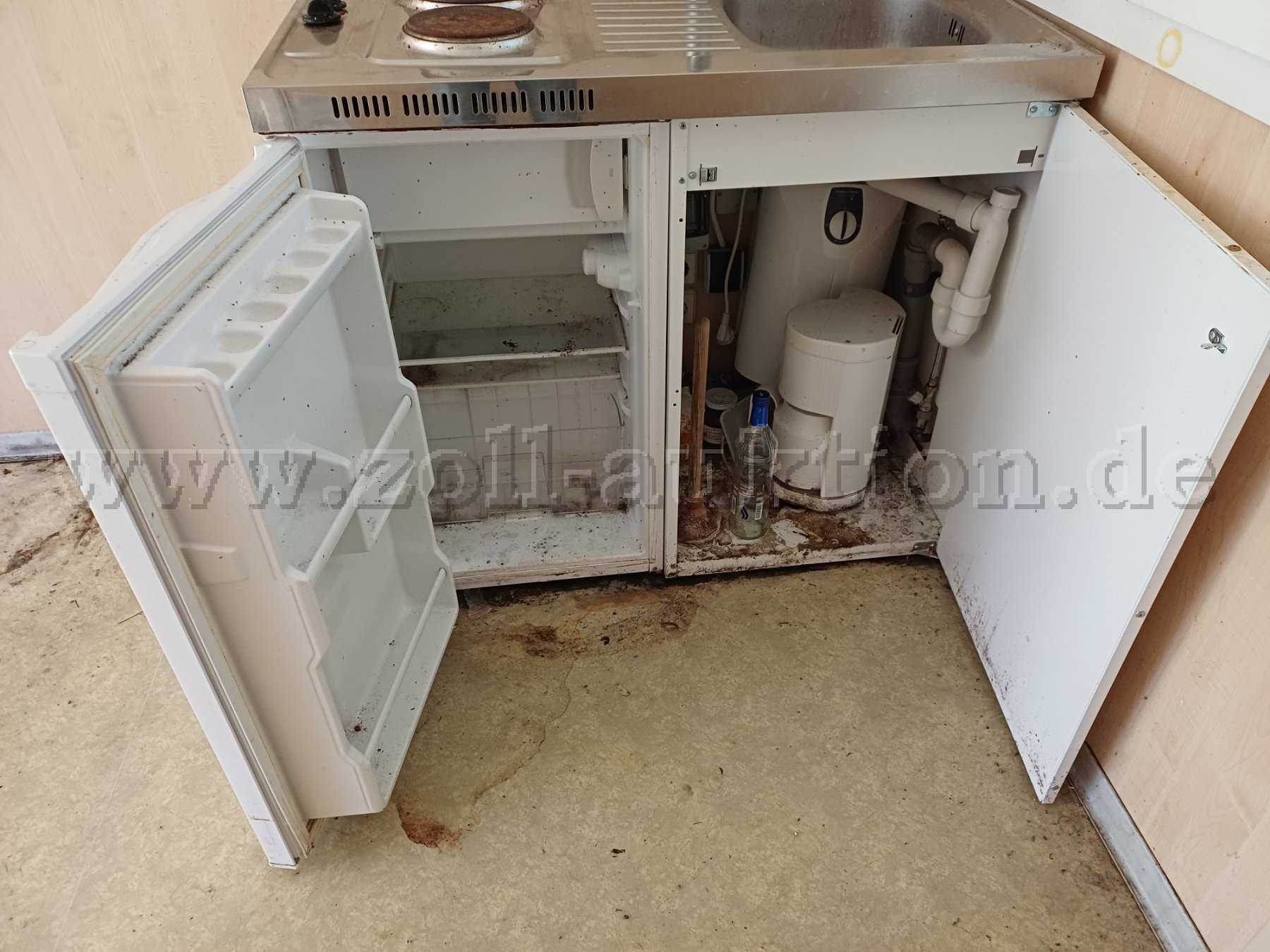 Spültisch mit Durchlauferhitzer