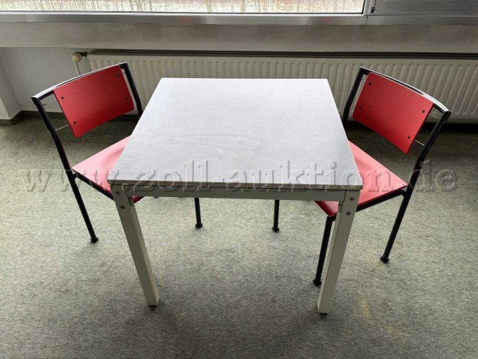 Esstisch, Flötotto, H72 B80 T80 weiß/anthrazit,
Stühle Flötotto schwarz/rot