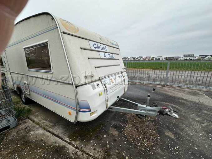 Wohnwagen von außen