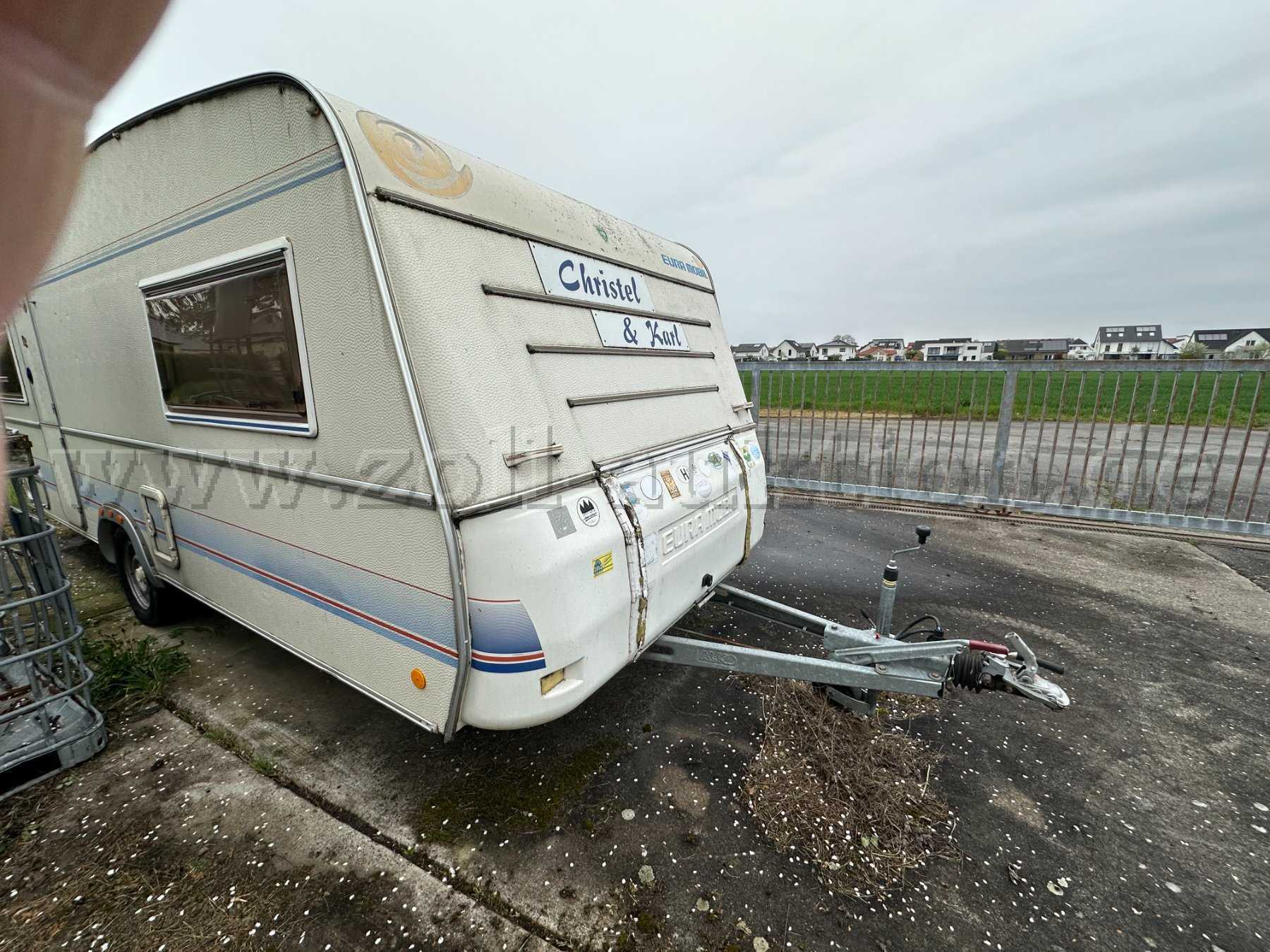 Wohnwagen von außen