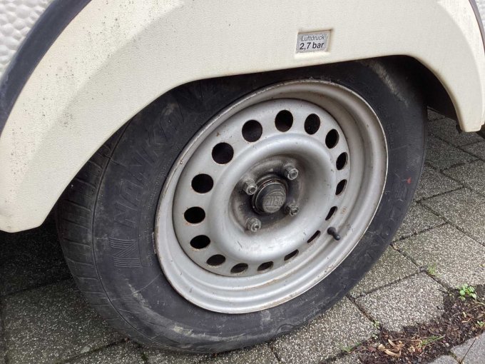 Ansicht linker Reifen