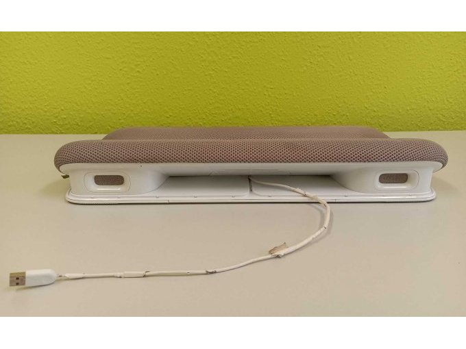 Logitech Speaker mit beschädigten Kabel