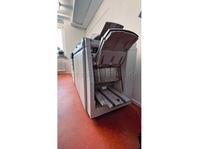 Finsher mit Ausgabefächern