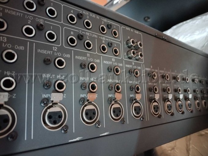 Weitere Anschlüsse auf der Rückseite