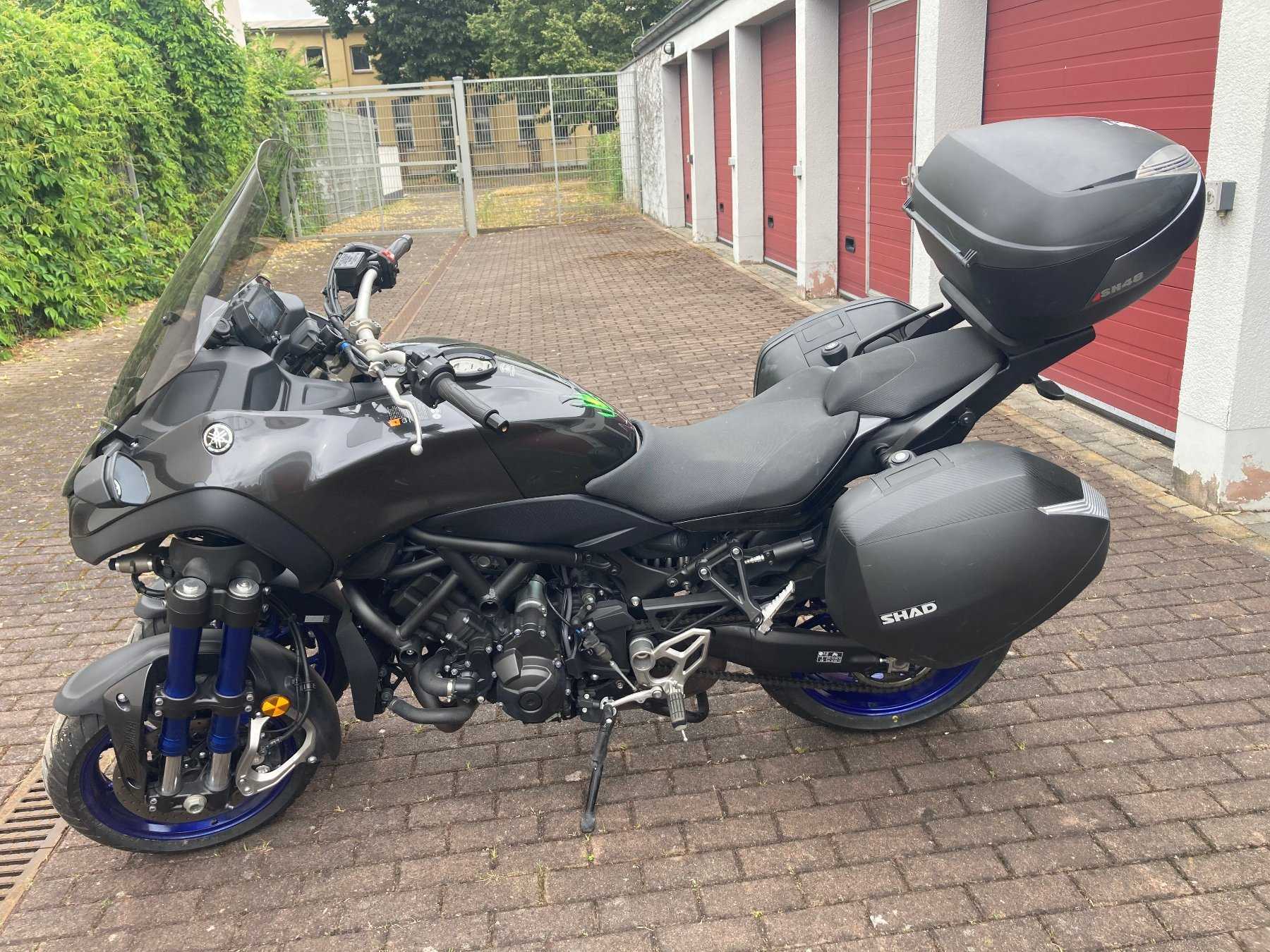 Seitenansicht von links