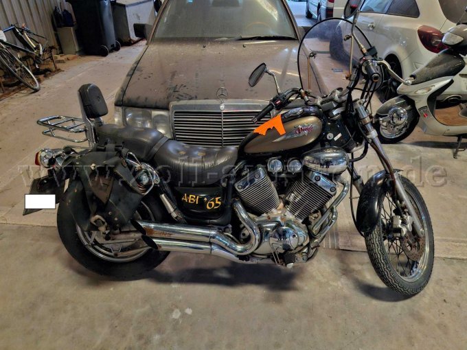 die rechte Seite des Motorrades