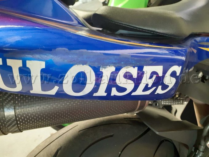 Yamaha YZF-R1, Verkleidung mit Lackbeschädigung