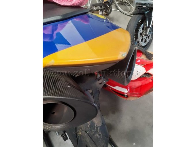 Yamaha YZF-R1, Verkleidung mit Lackbeschädigung