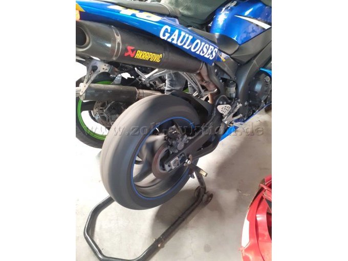 Yamaha YZF-R1, Hinterrad und Montageständer