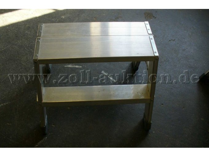 ZARGES Podestleiter Stirnseite ZARGES Podestleiter Stirnseite