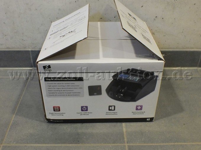 Die Originalkartonage wurde zu Anschauungs- und Kontrollzwecken geöffnet, um die Übereinstimmung von Ware und Verpackung zu überprüfen.