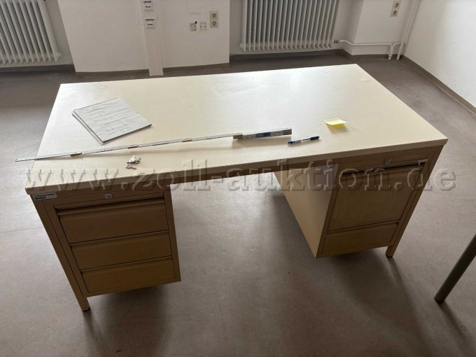Zambelli Schreibtisch