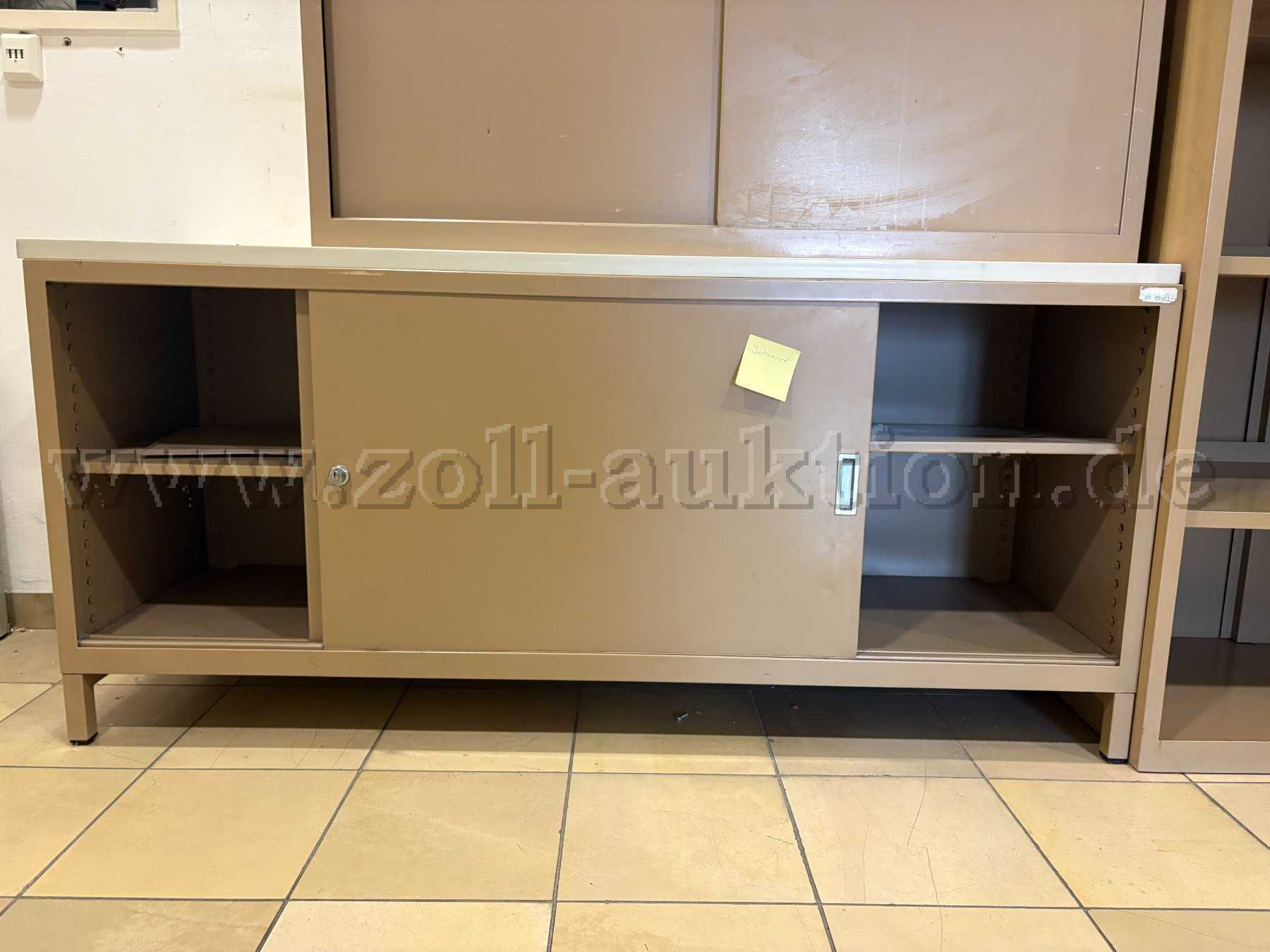 Sideboard niedrig mit Schiebetüren und weißer Platte