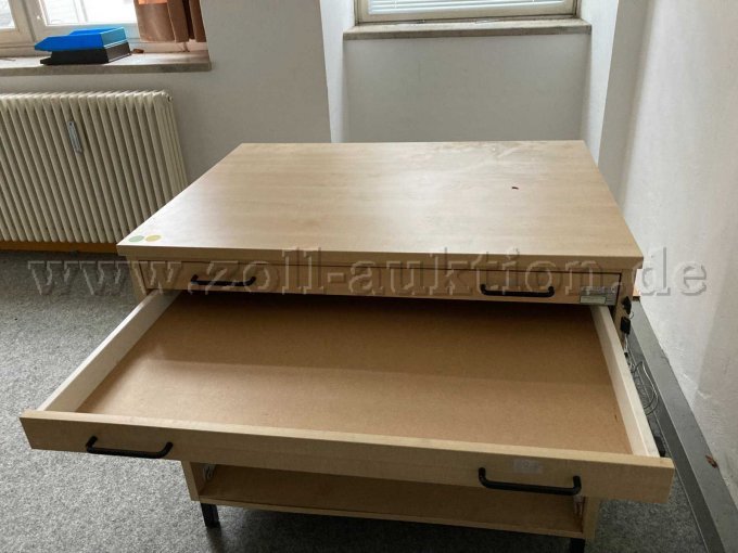 geöffnete Schublade