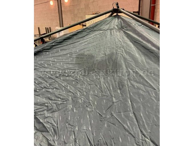 Zelt: Fleck auf dem Dach